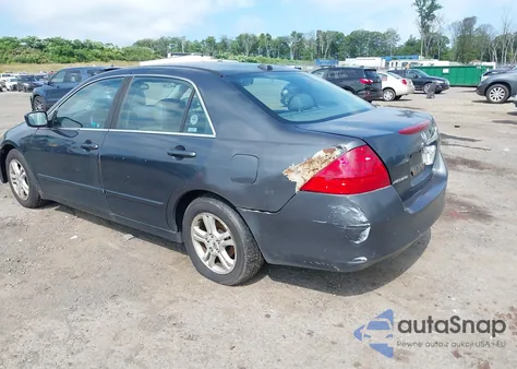 2006 Honda Accord 2.4 Ex z USA, uszkodzony, nr VIN 1HGCM568X6A049481